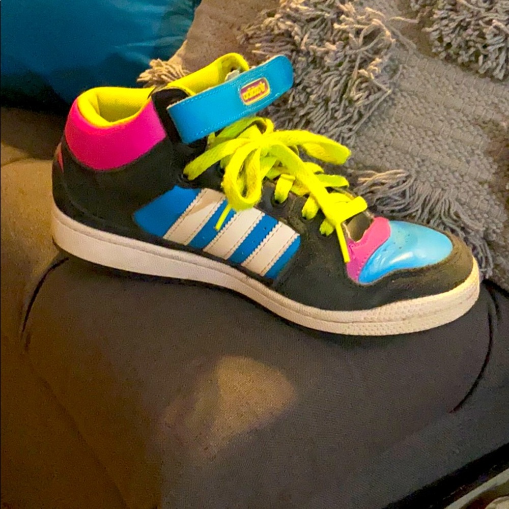 Adidas Tennis Shoes
